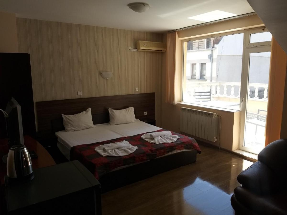 Bon Bon Hotel - Sofia — Photos 3
